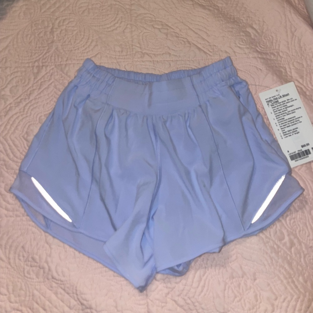 Lululemon lavender hotty hot shorts size 4